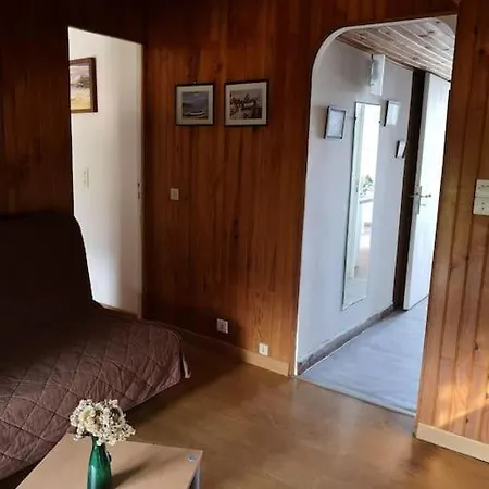 La Tour Dans De Apartamento