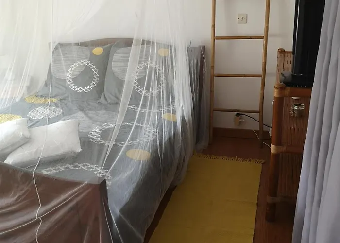 La Tour Dans De Porto-Vecchio (Corsica)